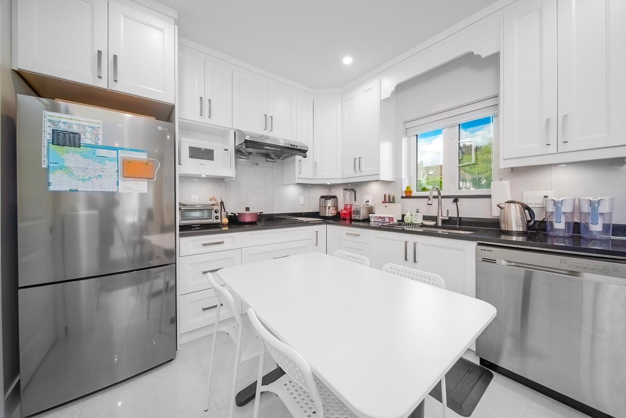 New Laneway House Near Airport, Downtown, Ubc Apartment แวนคูเวอร์ ภายนอก รูปภาพ